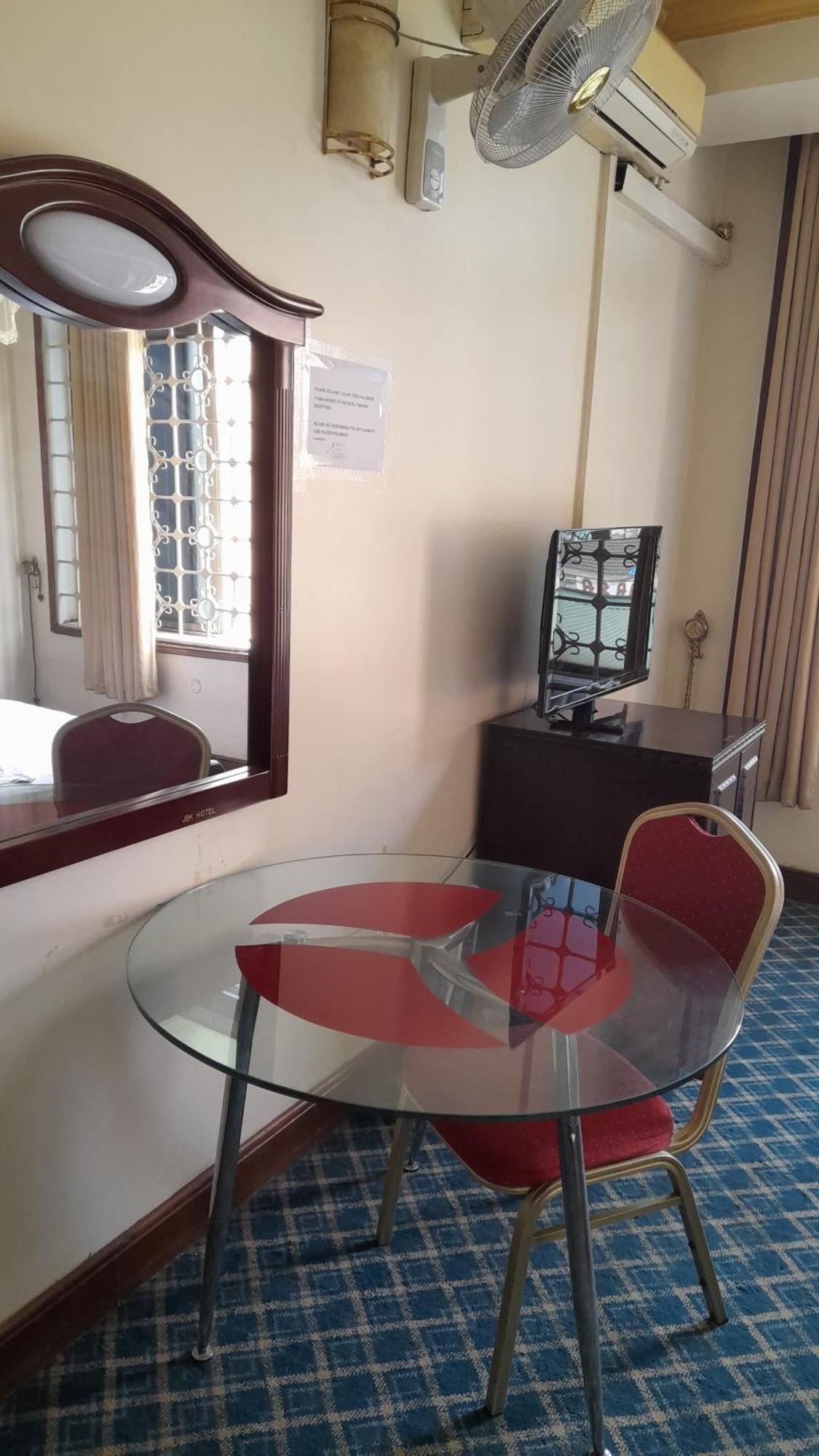 New Jbk Hotel Kampala Exteriér fotografie
