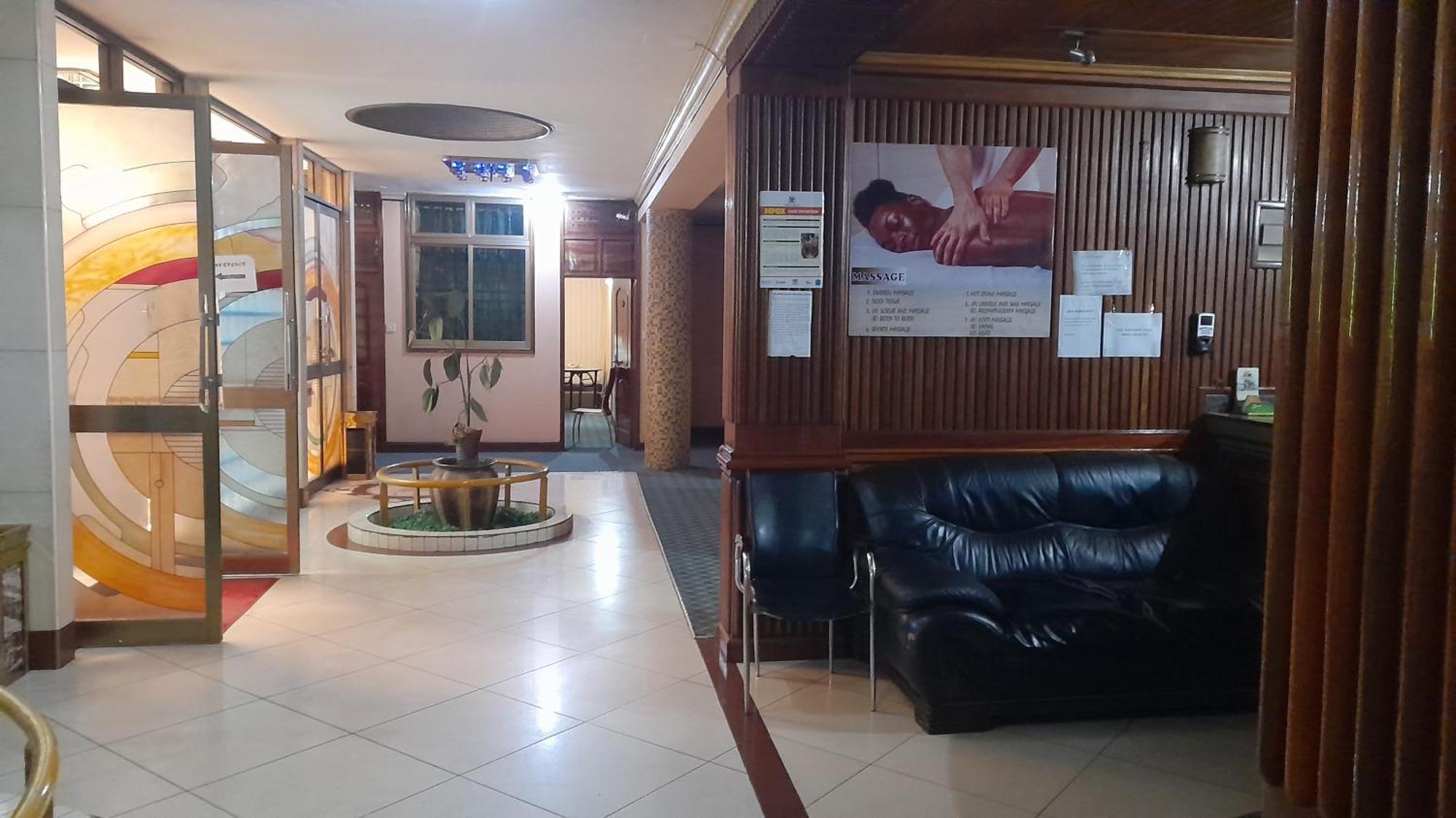 New Jbk Hotel Kampala Exteriér fotografie