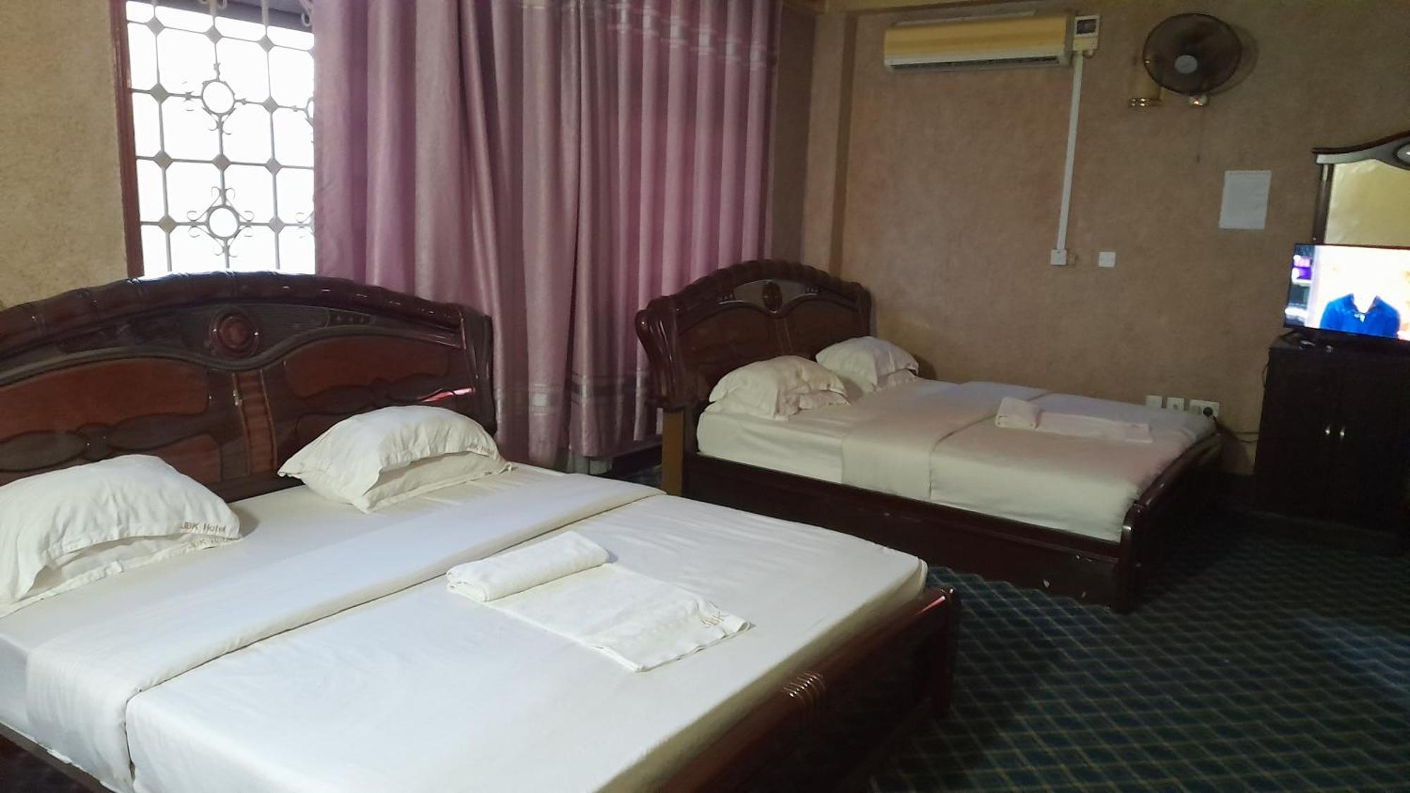 New Jbk Hotel Kampala Exteriér fotografie